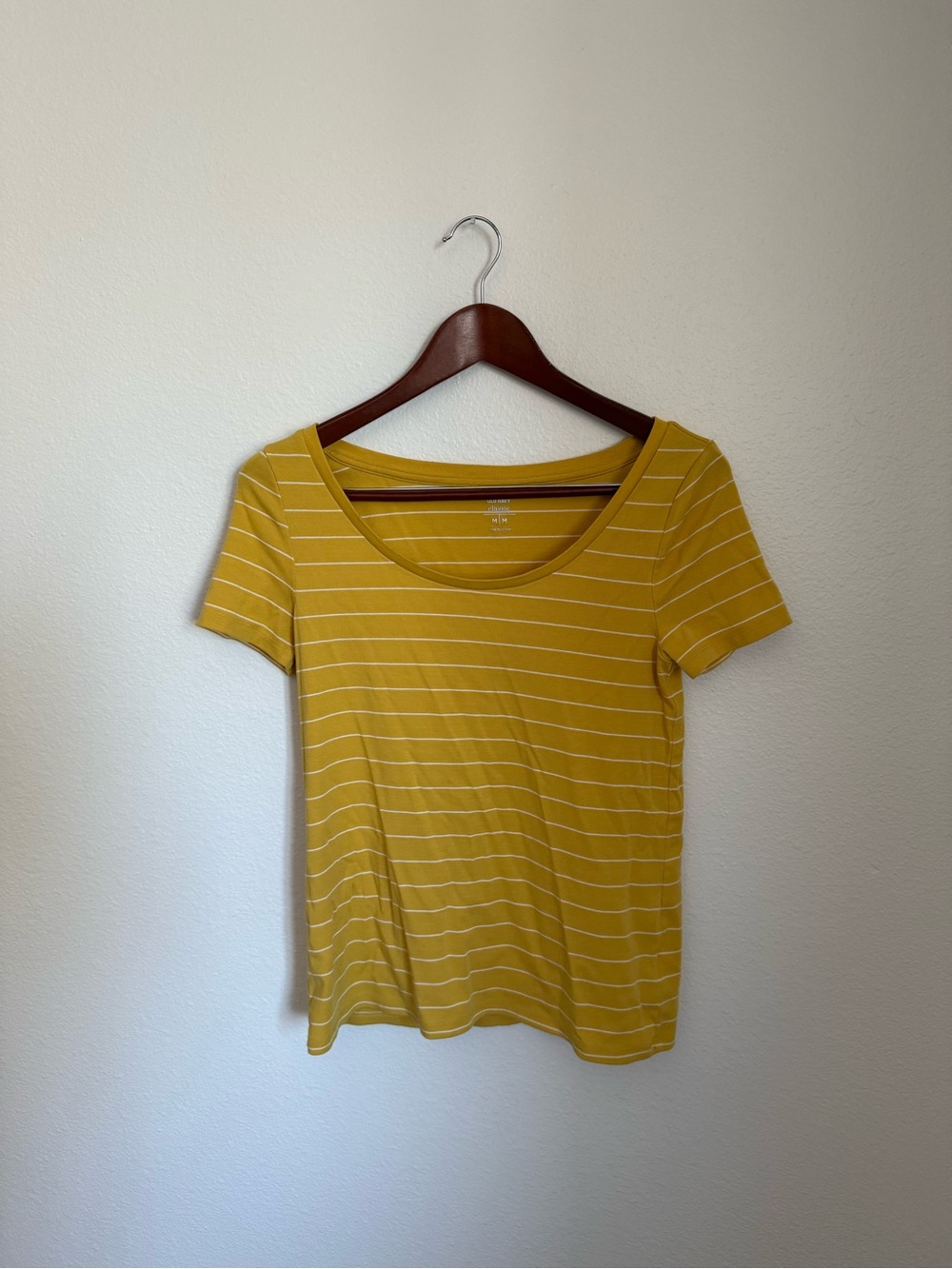 Old Navy Yellow Striped 90’s Style Scoop Neck Short Sleeve Tee